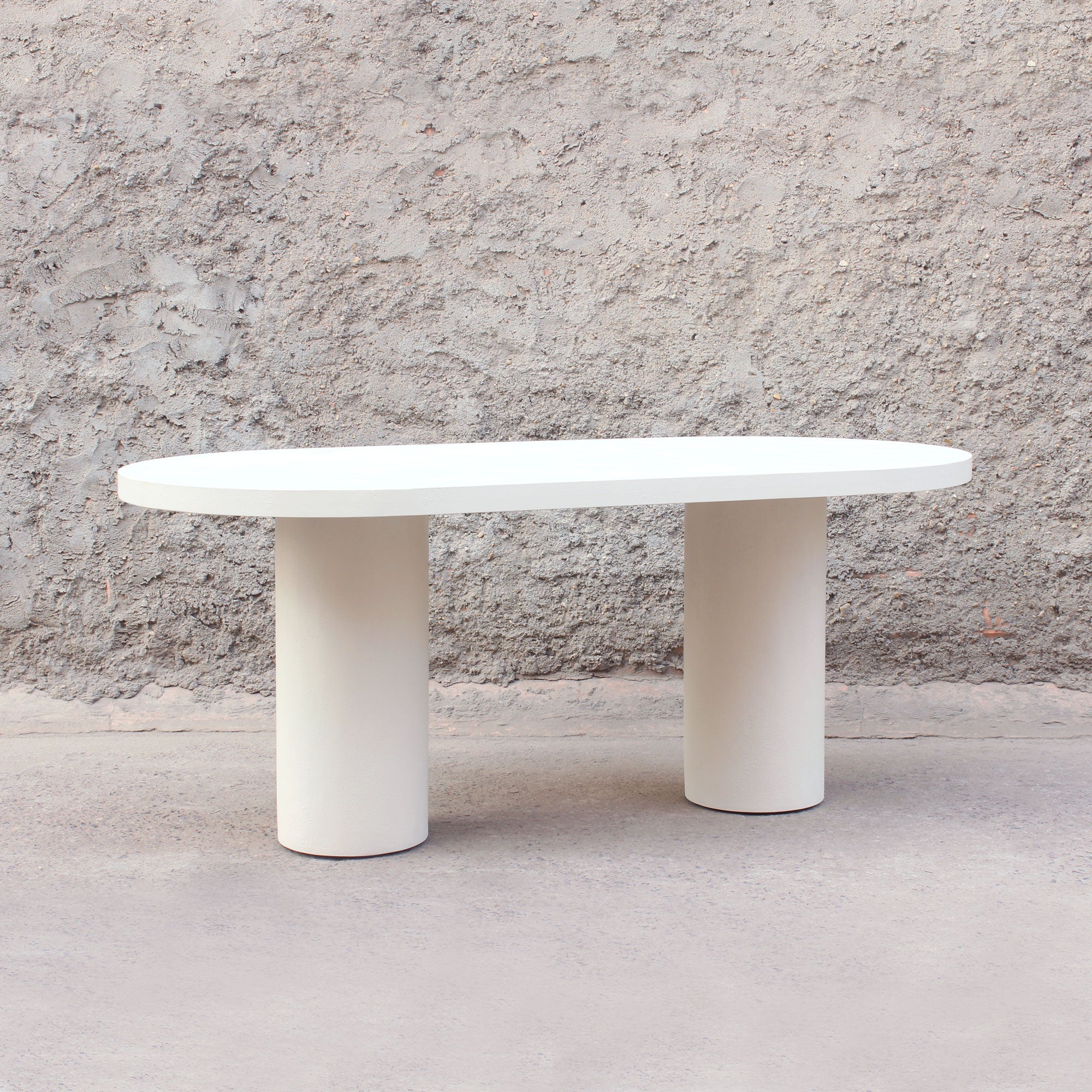 Mesa de Comedor Ovalada de Efecto Cemento Ibiza