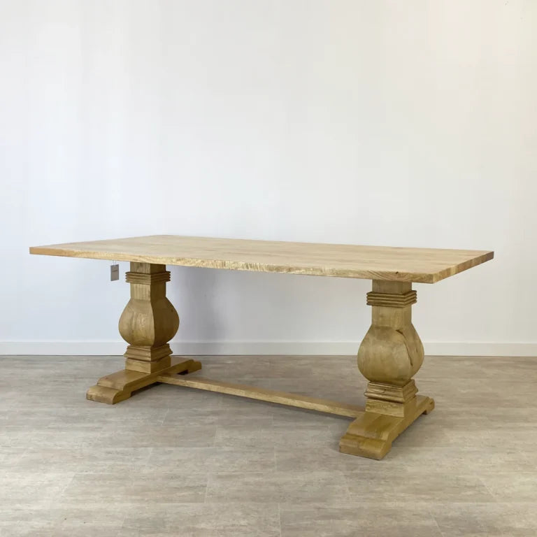 Mesa de Comedor en Mango Provenzal