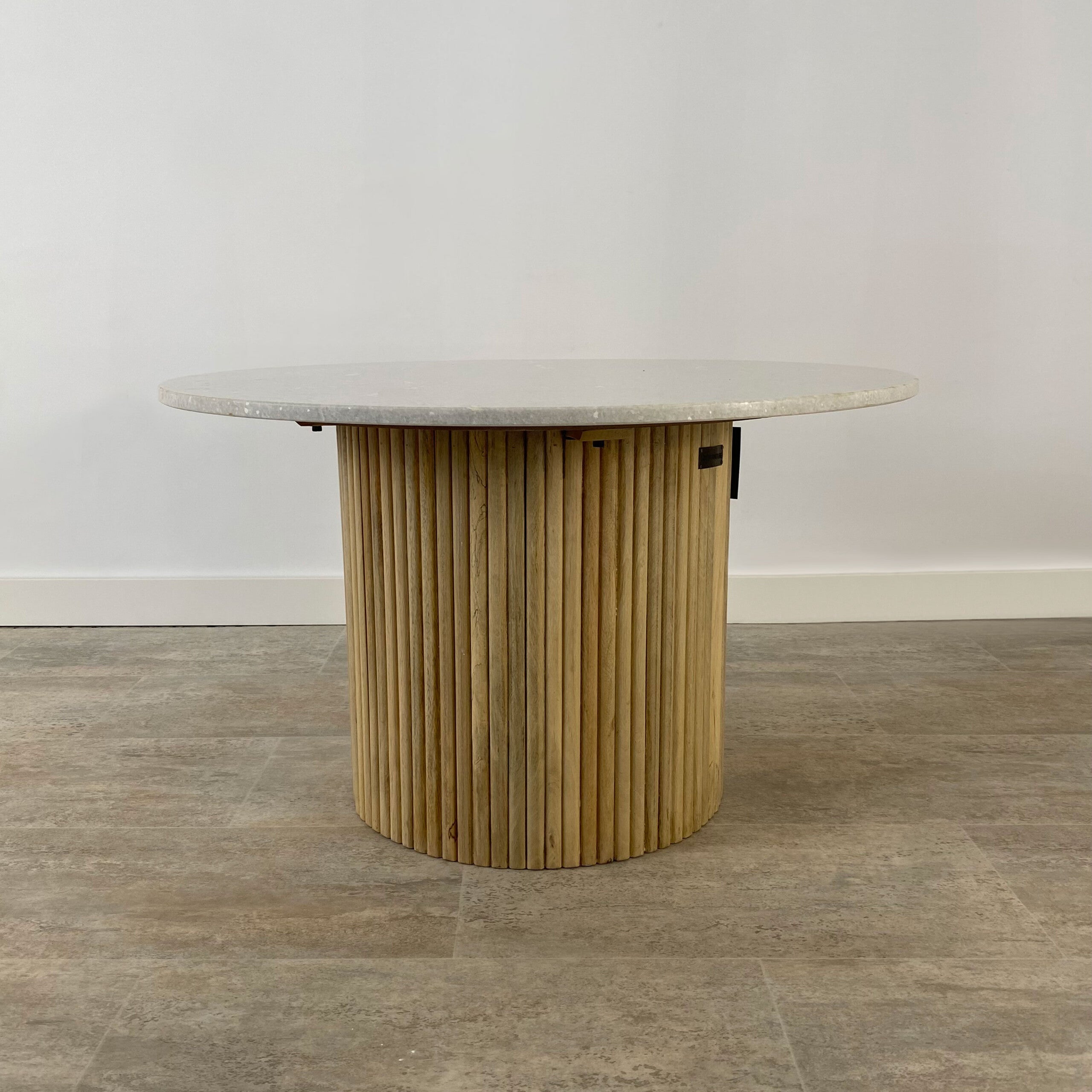 Mesa Centro en Acacia Marble Grey
